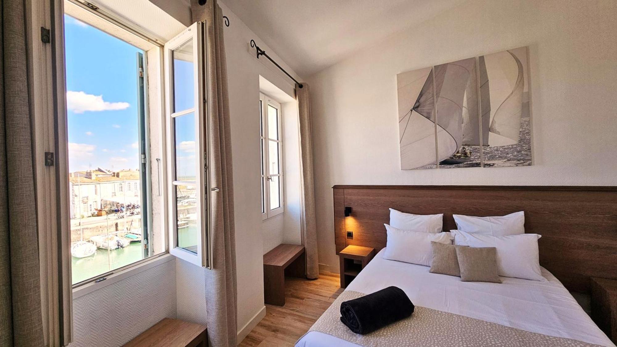 Hotel Du Port Saint-Martin-de-Re ภายนอก รูปภาพ