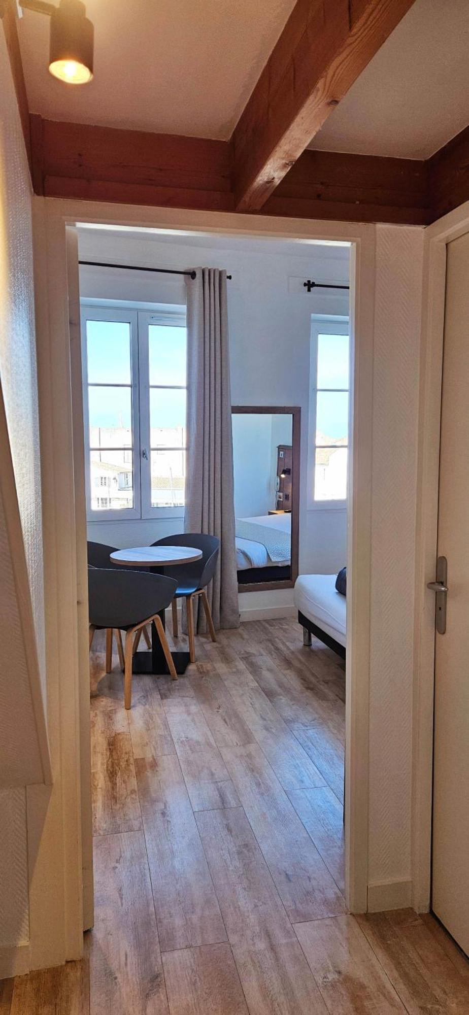 Hotel Du Port Saint-Martin-de-Re ภายนอก รูปภาพ