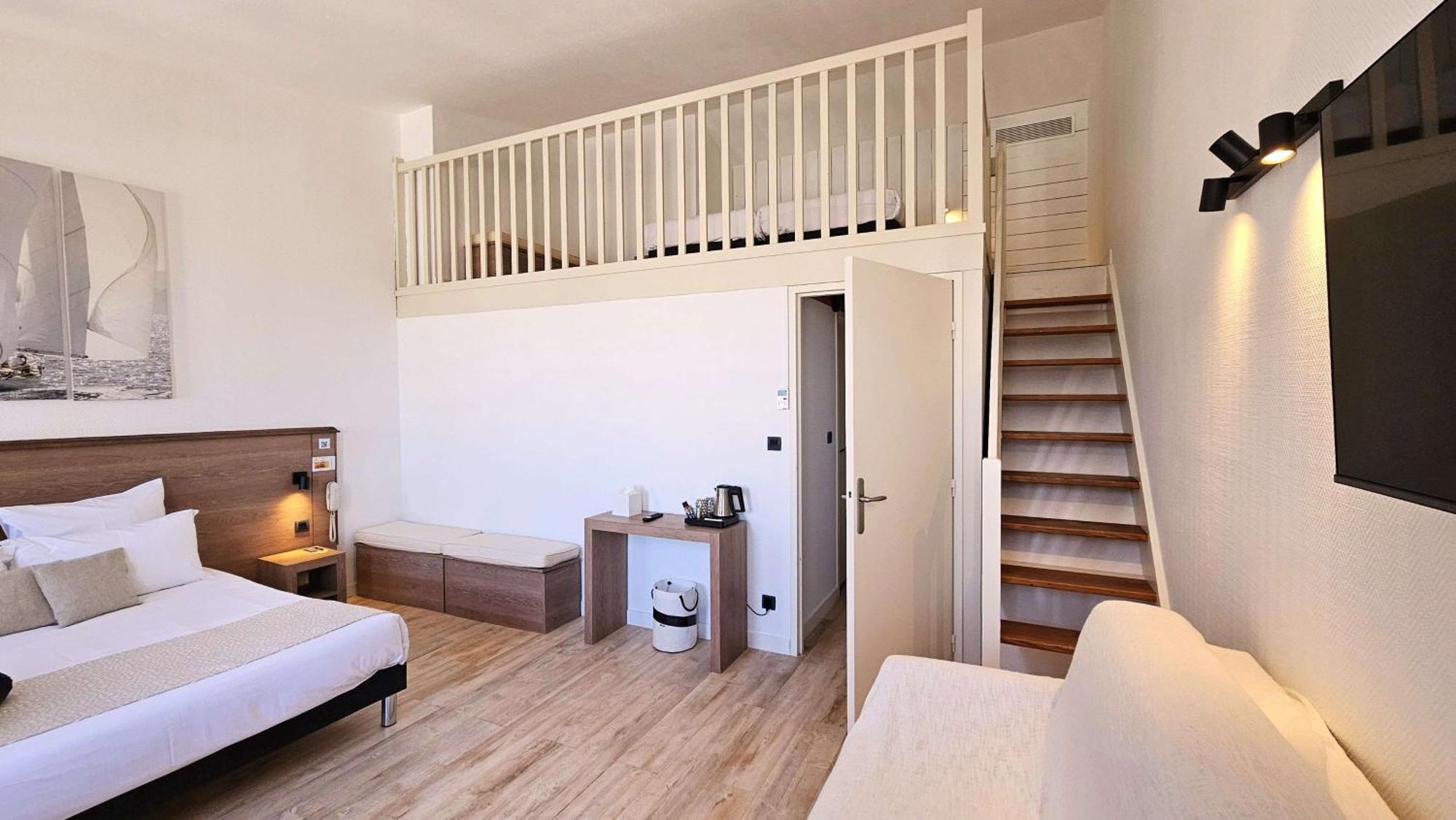 Hotel Du Port Saint-Martin-de-Re ภายนอก รูปภาพ