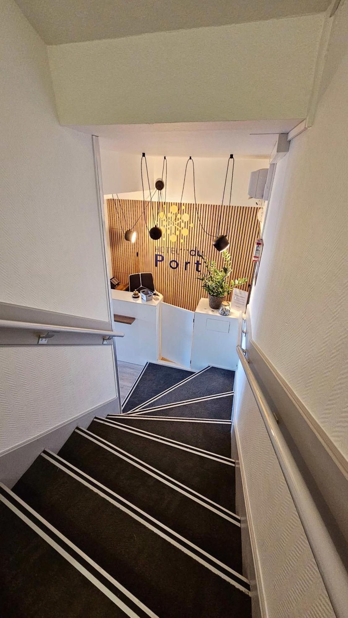 Hotel Du Port Saint-Martin-de-Re ภายนอก รูปภาพ
