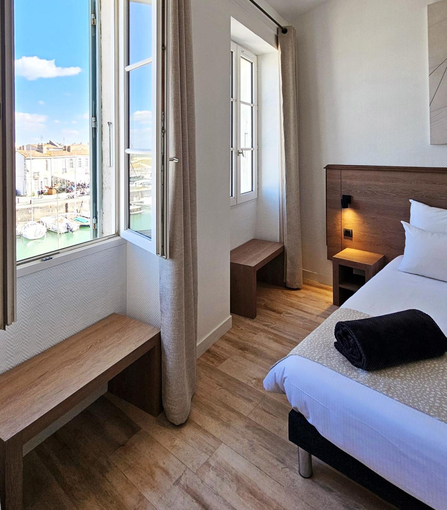 Hotel Du Port Saint-Martin-de-Re ภายนอก รูปภาพ